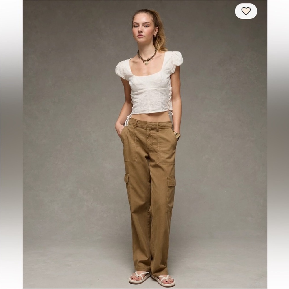 American Eagle Low-Rise Baggy Straight
Cargo Pant